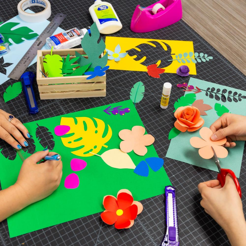 BAZIC 9" X 12" Construction Paper Pad (32 Sheets)